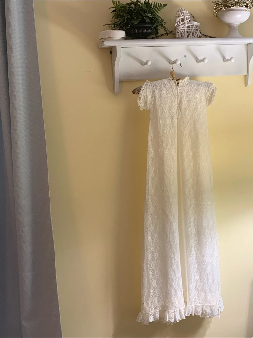Source Unknown white Lace Girls' Cap Sleeve Baptismal gown
